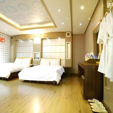 Hotel Head-One Uijeongbu Экстерьер фото