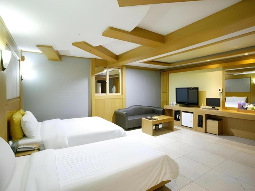 Hotel Head-One Uijeongbu Экстерьер фото