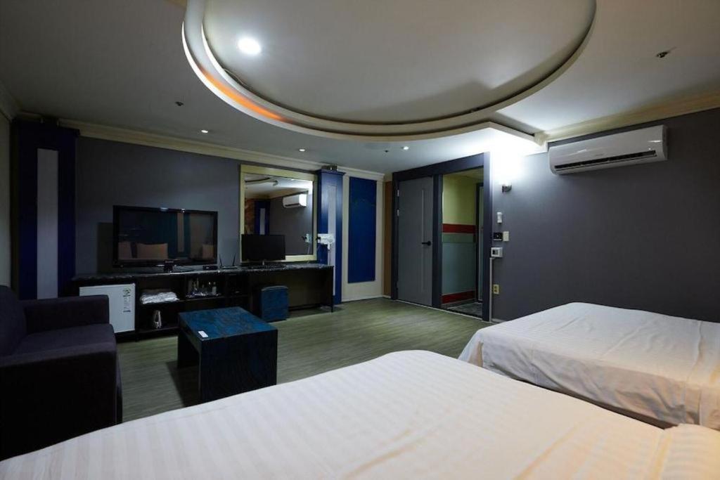 Hotel Head-One Uijeongbu Экстерьер фото
