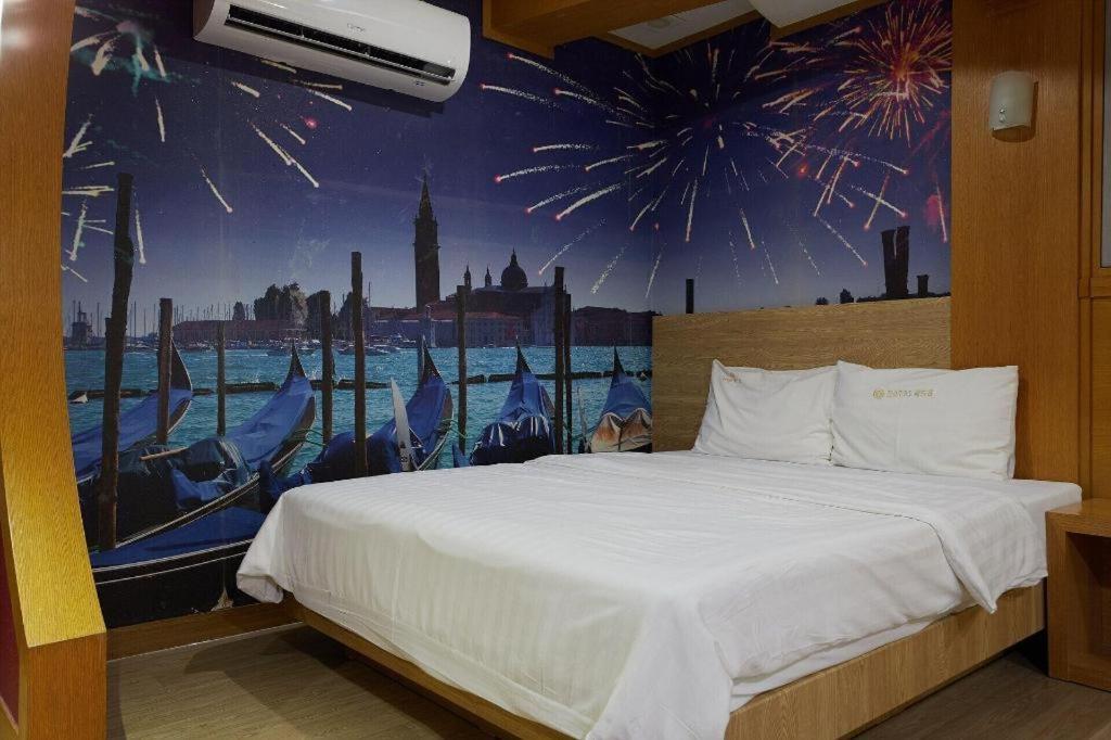 Hotel Head-One Uijeongbu Экстерьер фото
