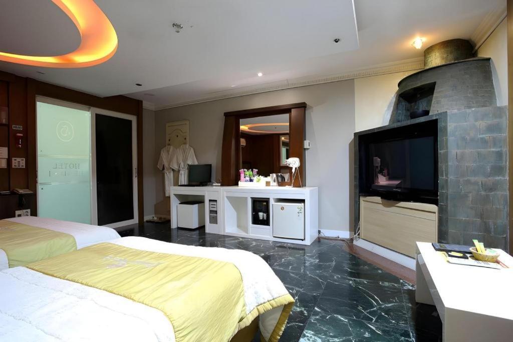 Hotel Head-One Uijeongbu Экстерьер фото